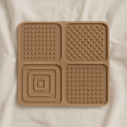 🦴 Silicone Licking Mat for Dogs with Suction – 20x20cm Slow Feeder | Anxiety Relief | Interactive Dog Enrichment Toy
