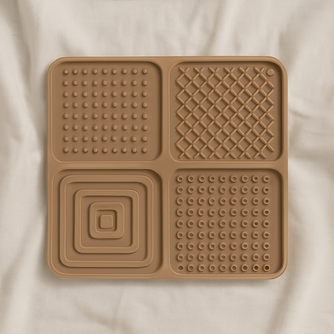 🦴 Silicone Licking Mat for Dogs with Suction – 20x20cm Slow Feeder | Anxiety Relief | Interactive Dog Enrichment Toy
